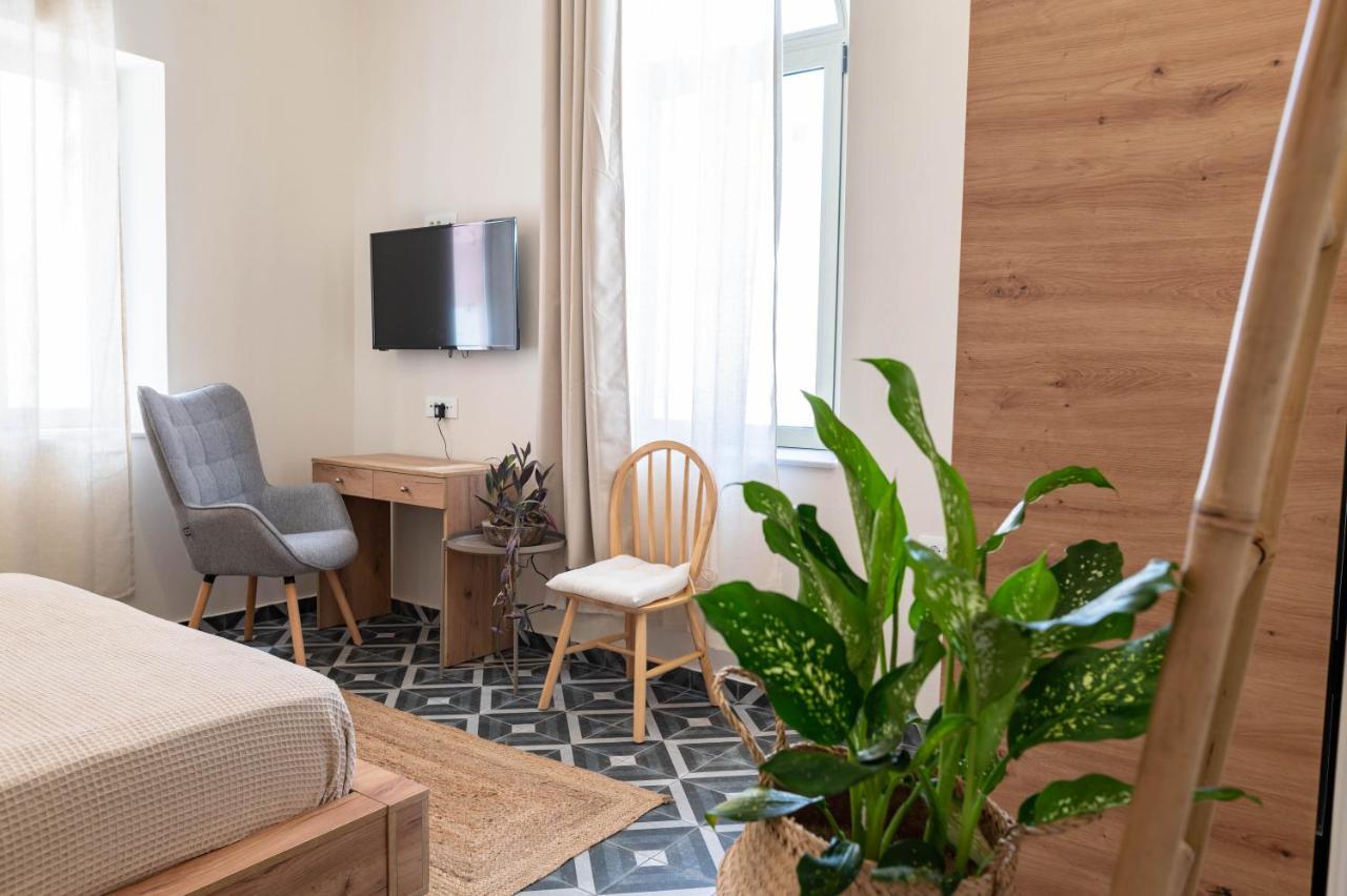 Kosnian City Suites B ภายนอก รูปภาพ